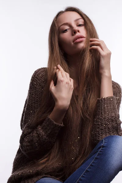 Retrato femenino en el estudio . — Foto de Stock