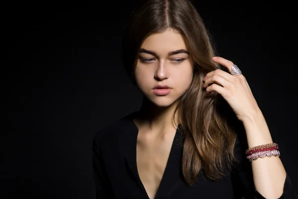 Retrato de uma menina com diamantes . — Fotografia de Stock