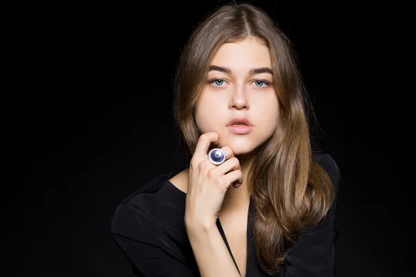 Retrato de uma menina com diamantes . — Fotografia de Stock