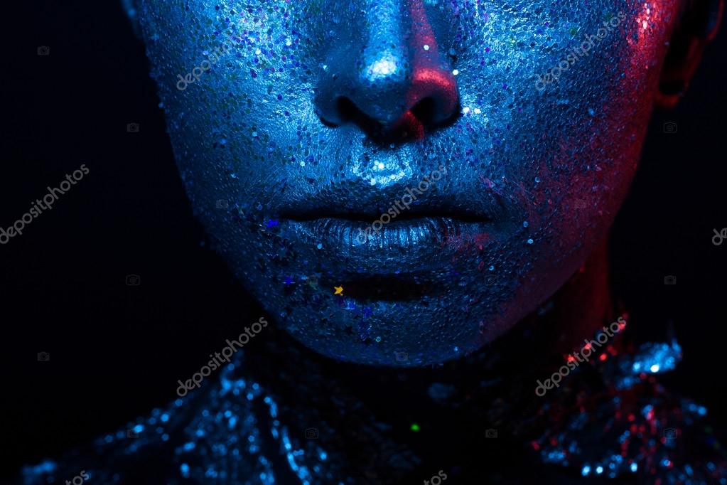 Blue and red light beauty photo!