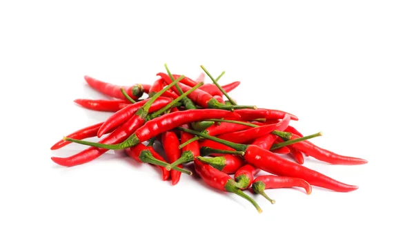 Κόκκινες καυτερές πιπεριές τσίλι απομονωμένες σε λευκό φόντο — Φωτογραφία Αρχείου