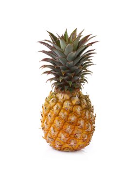 Beyaz arkaplanda izole edilmiş ananas