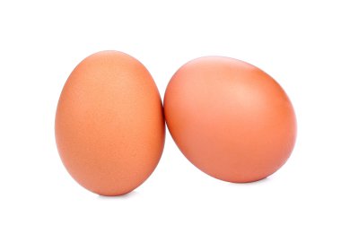 Beyaz arka plan üzerinde izole kahverengi iki yumurta