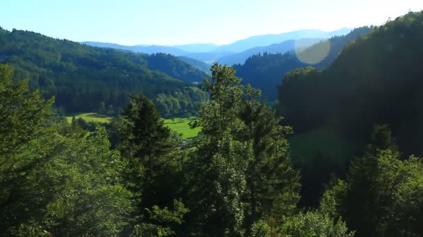 Himmel und Hügel Wiese — Stockvideo