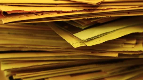 Pile de documents et de papiers de bureau — Video