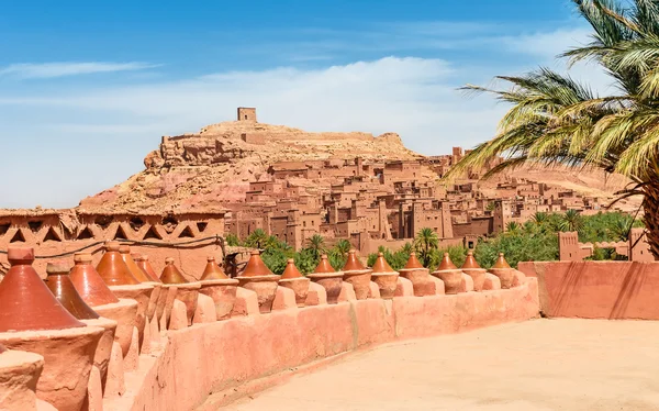 AIT Benhaddou uzaktan görünümü Kasbah. Fas.