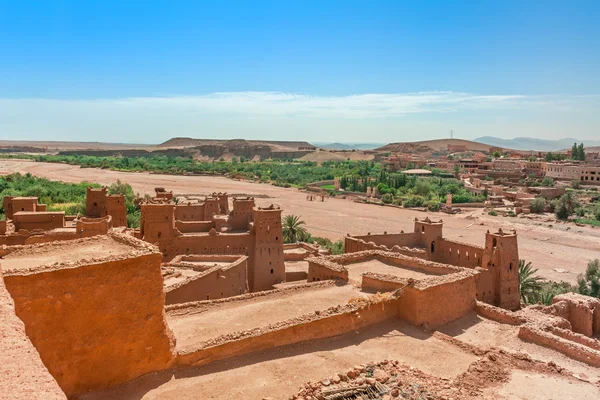 Ait Benhaddou Kasbah desde la vista de los pisos superiores, Marruecos . —  Fotos de Stock