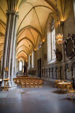 Linkoping Katedrali, iç mekan, 12. yüzyıldan kalma, İskandinavların en büyük kiliselerinden biri. Linkoping, Ostergotland, İsveç.