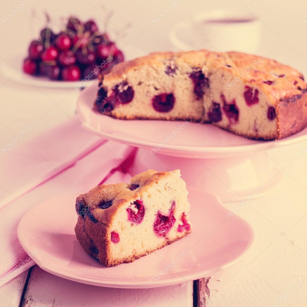 Ev Yapımı Vişneli Puding Ev Yapımı Vişneli Puding