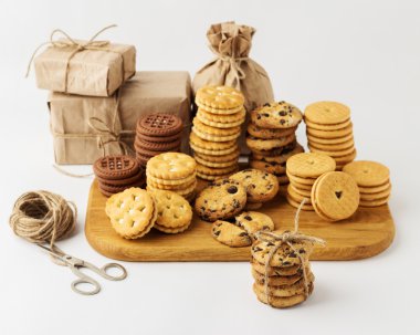 Tatil. Noel ve yeni yıl. Ev yapımı kurabiye hediye için. Sel