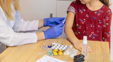 Aşı Virüsü Aşısı Enjeksiyon Çocuğu