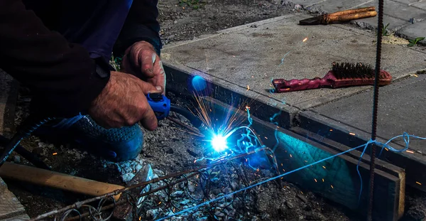 Welding Steel Bars Rebar Selective Focus — стокове фото