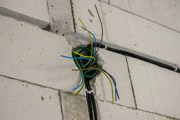 Elektriska Ledningar Huset Kabel Väggen Porten Selektiv Inriktning — Stockfoto