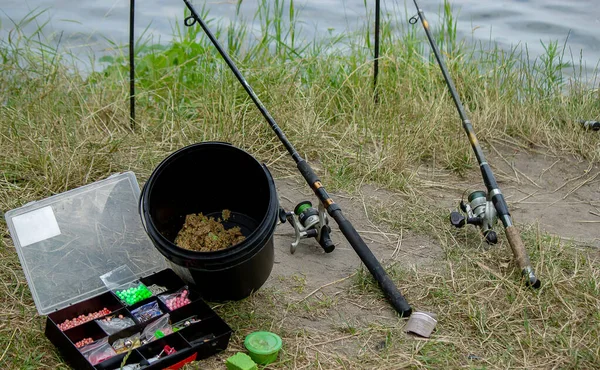 Vissen Oever Van Rivier Hengel Spinnende Hengel Vis Natuur Selectieve — Stockfoto