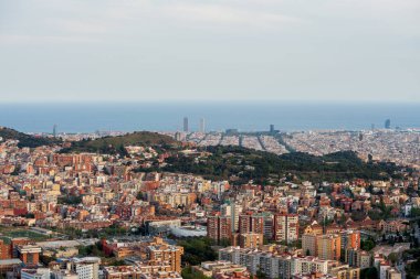 LArrabassada 'nın bakış açısından Barcelona' nın panoramik görünümü.