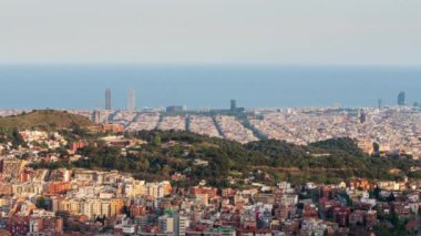 Barselona 'da gün batımı.