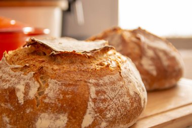 ev yapımı ekmek çavdar ekmeği mayalı fırın.