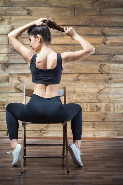 Ejercicios de entrenamiento en casa para bajar de peso. Formación de mujeres . —  Fotos de Stock