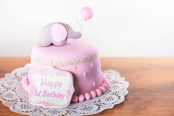 첫 번째 생일을 축하합니다. 케이크. — 스톡 사진