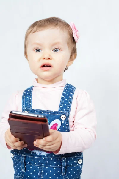 Funny baby make selfie on mobile phone — Stock Photo, Image