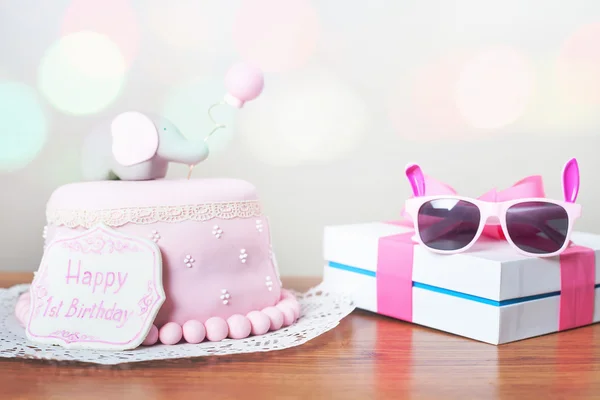 Celebrating first birthday. Cake. — Stock Photo, Image