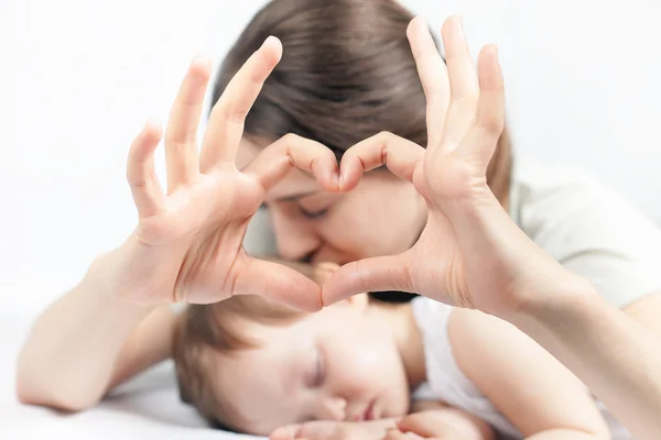 Mère heureuse et bébé — Photo