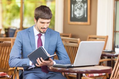 Onun fikri defter, yazı Businesman