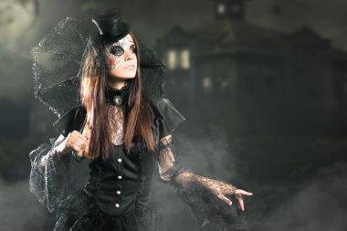 Giriş gece kulübüne, kıyafet sınırlıdır. Cadılar Bayramı partisi 2016!