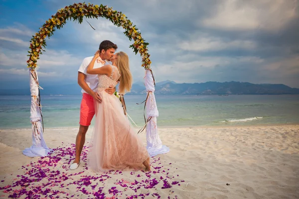 Wedding couple just married — Stock Photo, Image