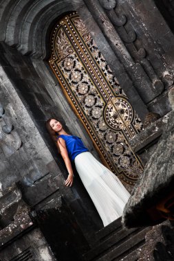 mistik Tapınağı'nda kadın