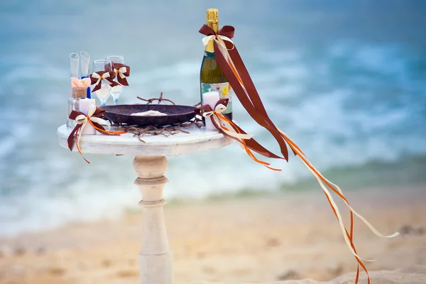 Wedding table on the beach — Stock Photo, Image