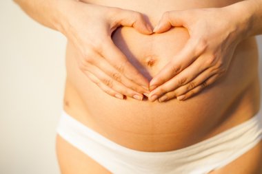 Aşk kavramı ile hamile kadın