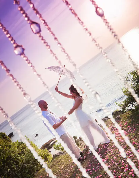 Casamento casal acaba de se casar — Fotografia de Stock