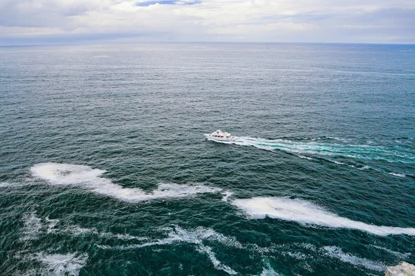 The ship goes to sea, Bretagne. — Stock Photo, Image