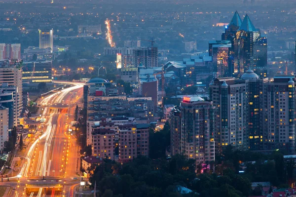 Ночной город Алматы — стоковое фото