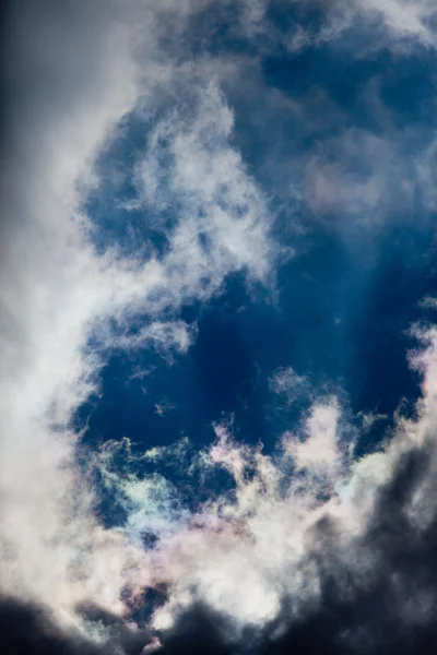 Le nuvole nel cielo — Foto Stock