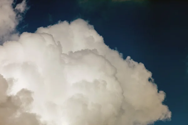 Le nuvole nel cielo — Foto Stock