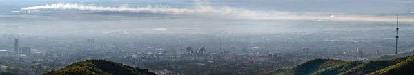 Imagen panorámica de la ciudad contaminada Fotos de stock