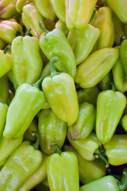 Piyasada bulunan biber.