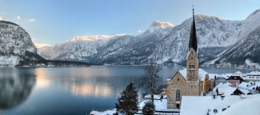 Soğuk ve karlı kış dağ Avusturya