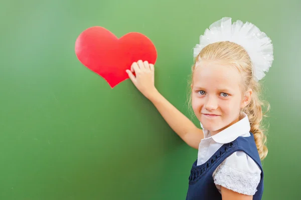 Bienvenue à l'école avec l'amour de la petite fille — Photo