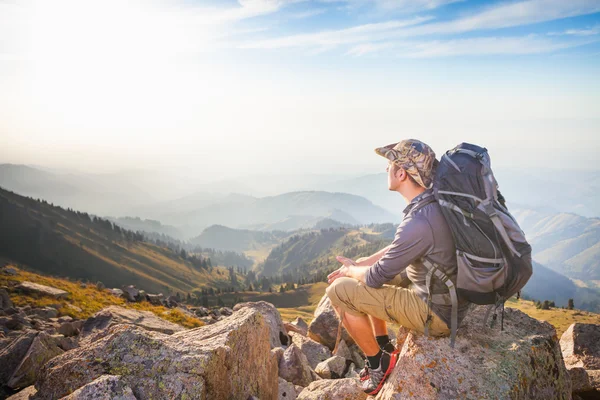 Hike and adventure at mountain — Stock Photo, Image