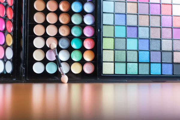 Bunte Palette für Mode-Make-up — Stockfoto