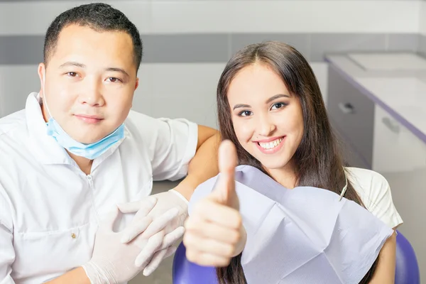 Successful visit patient to dentist doctor — Stock Photo, Image