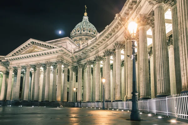 Catedral de Kazán o Kazanskiy Kafedralniy Sobor, monumento de San Petersburgo — Foto de Stock