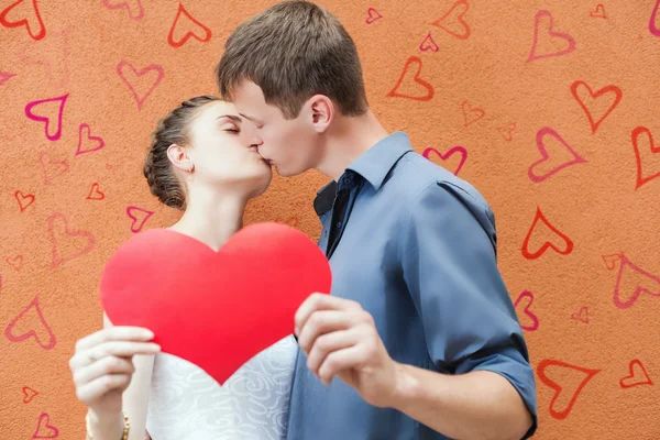 Glücklich Valentinstag Paar küssen — Stockfoto