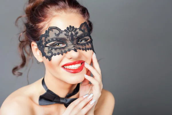 Sexig kvinna med carnival mask — Stockfoto