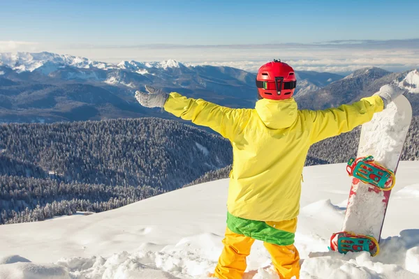 Äventyr till vintersport. Snowboardåkare girl — Stockfoto