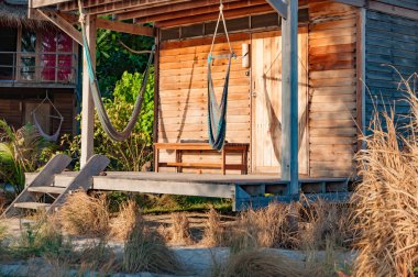 Plaj evleri bölgesi ilk katlı'nin sabah rahatla.