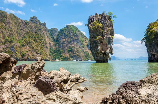 Khao tapu auf james bond island, thailand — Stockfoto